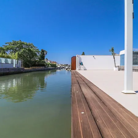 Lighthouse By Interhome Holiday home Empuriabrava