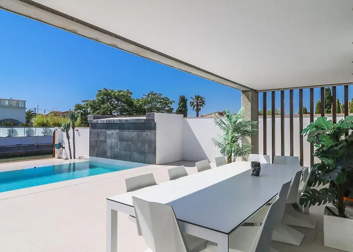 Lighthouse By Interhome Empuriabrava