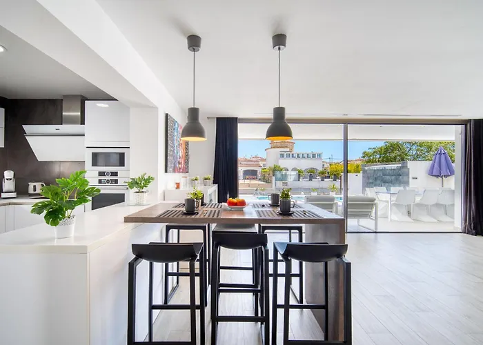 Nyaraló Lighthouse By Interhome *